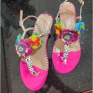🌸🌺🌼 Betsey Johnson fun colorful sandals 🌼🌺🌸
